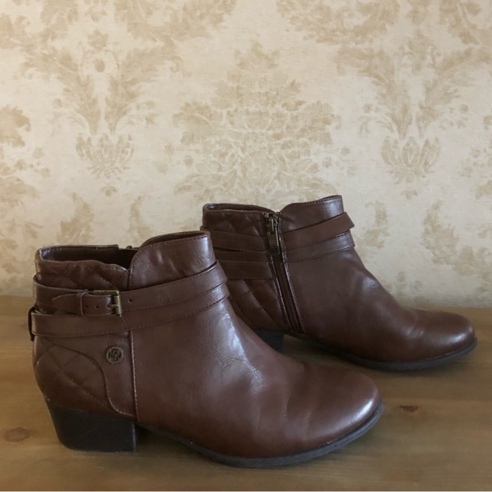 Liz Claiborne ankle boots